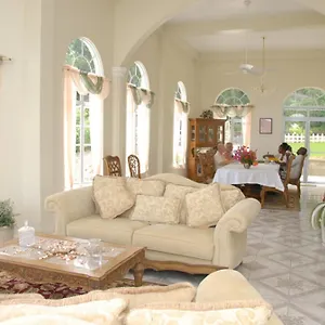 https://zamaca-bed-and-breakfast.comcaribbean.com